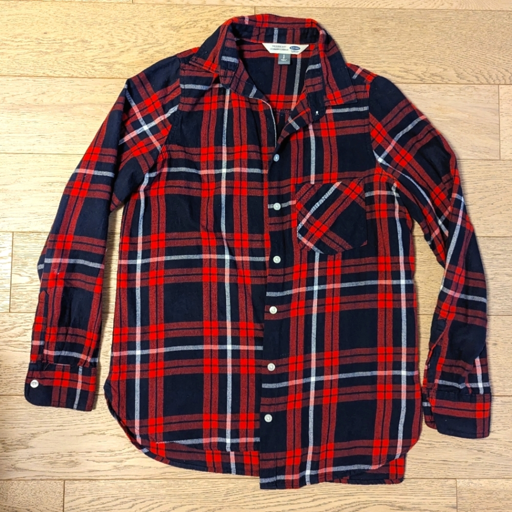 Old Navy classic plaid button down shirt